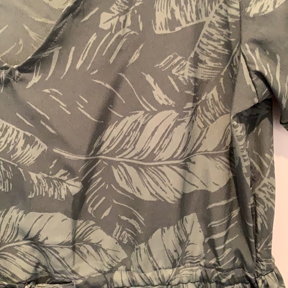 Hawaiian palm leaf print dress - Picture 2 of 2